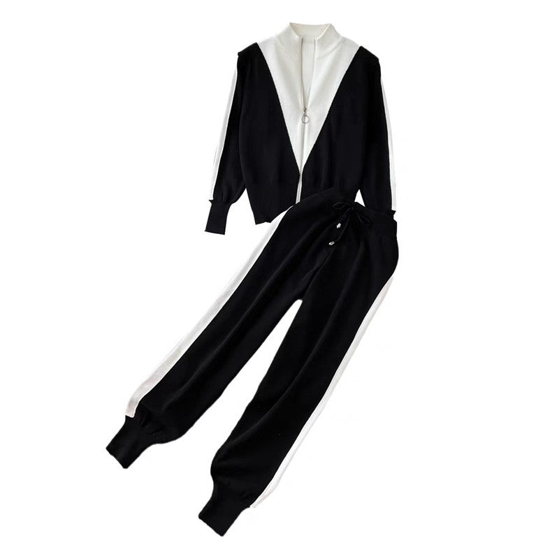 High-quality women's sporty lounge set with zipper Lune London