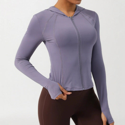 Women's sports jacket with practical thumb holes and an athletic cut Lune London