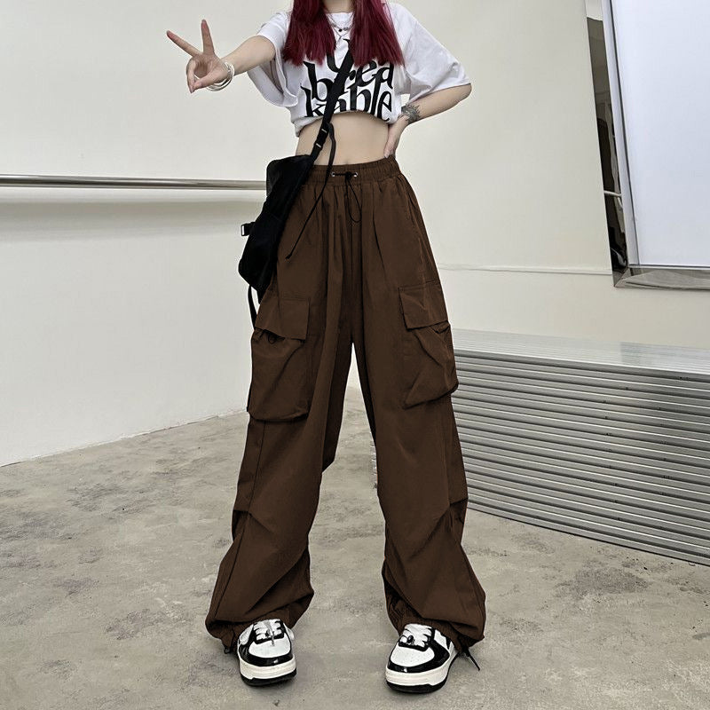 Women's cargo pants with practical side pockets and elastic waistband