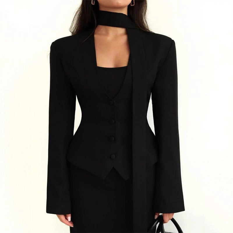 Women's blazer set with elegant collar option Lune London