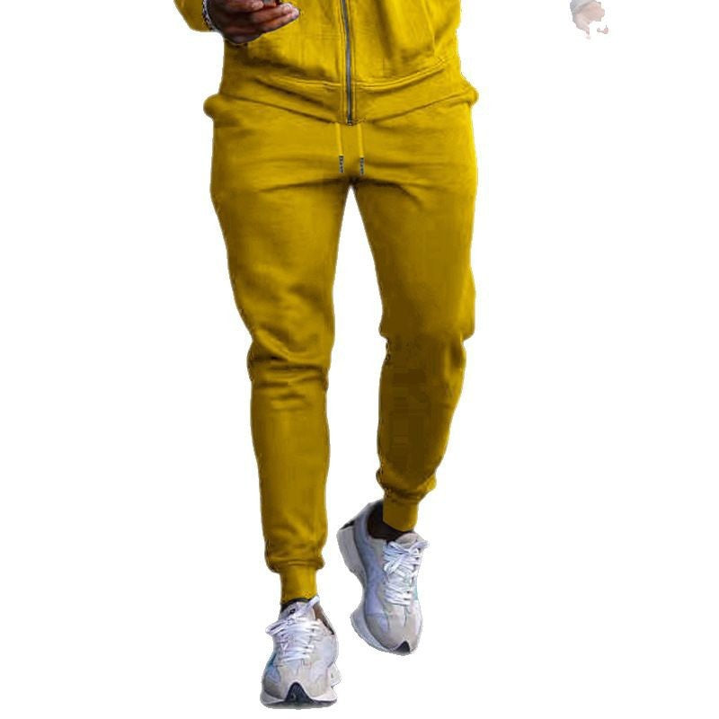 Comfortable jogging pants for men with elastic waist and practical pockets Lune London