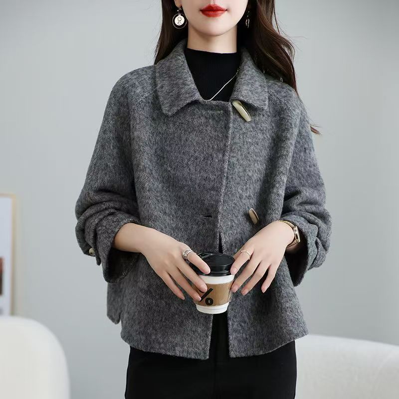 Cardigan confortable pour femmes avec des détails de bouton modernes Chic & Stil
