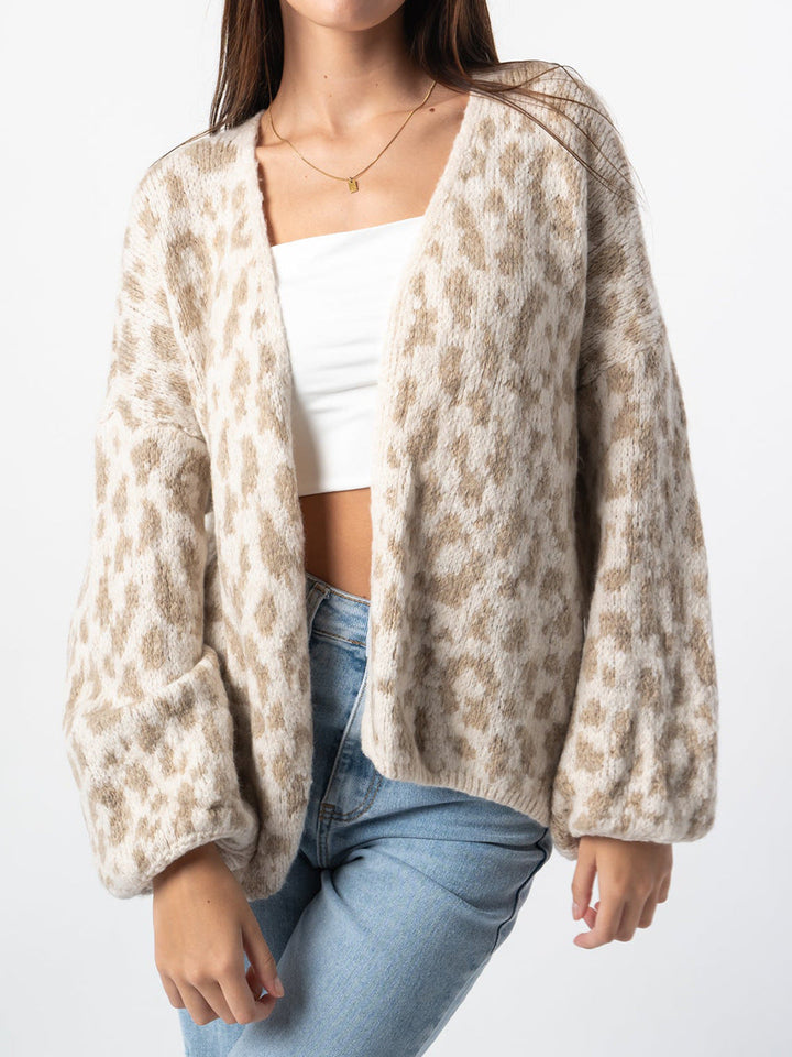 Ladies Chunky Knitted Cardigan with Stylish Leopard Pattern and Comfortable Oversized Details Lune London