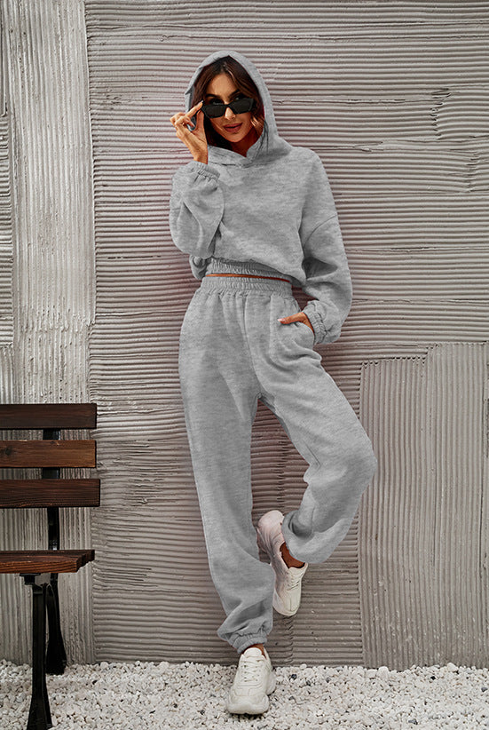 Comfortable women's sweatpants with hood and gathers Lune London