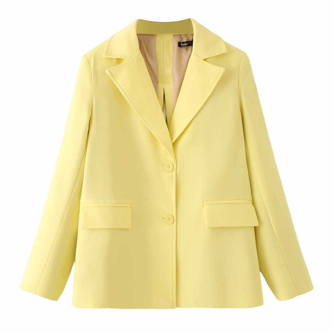 Ladies structured blazer with modern details Lune London