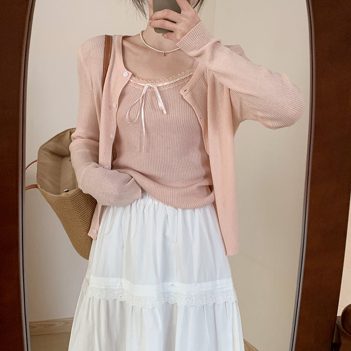 Cardigan décontracté pour femmes avec des détails de boutons à la mode et des manches allongées Chic & Stil