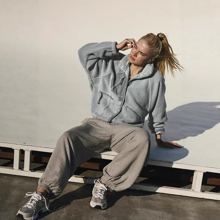 Elegant and comfortable fleece jacket for women Lune London