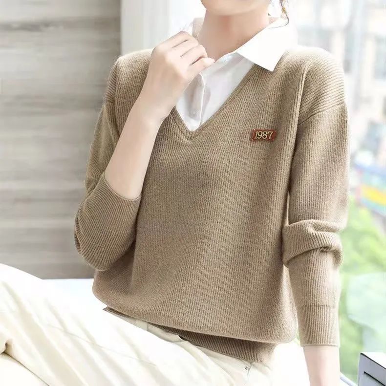 Pull élégant pour femmes en V avec col chemise Chic & Stil