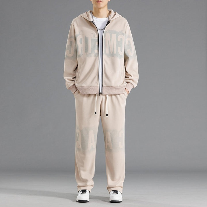 Men's sports suit with an innovative design and practical pockets Lune London