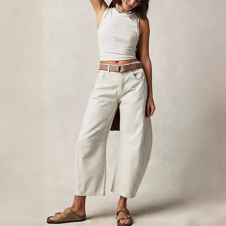 Comfortable and casual jeans for women with a loose fit Lune London