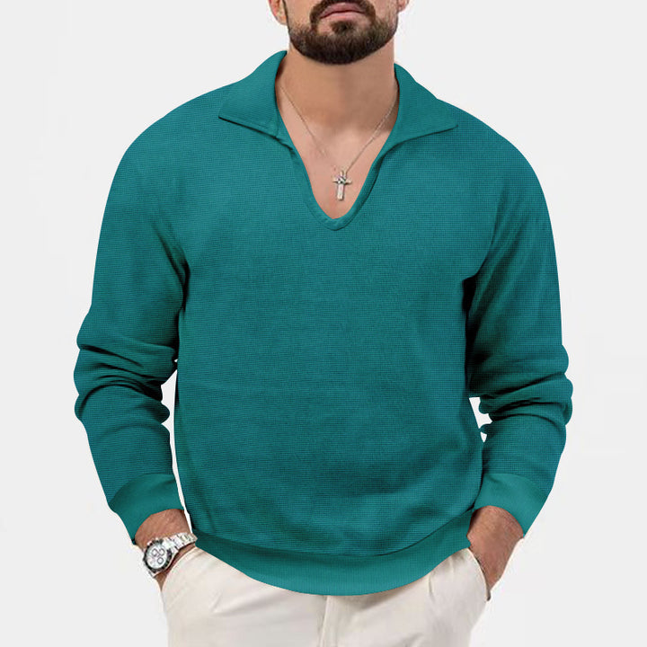 Sweater for men with trendy V-neck in breathable knit material Lune London