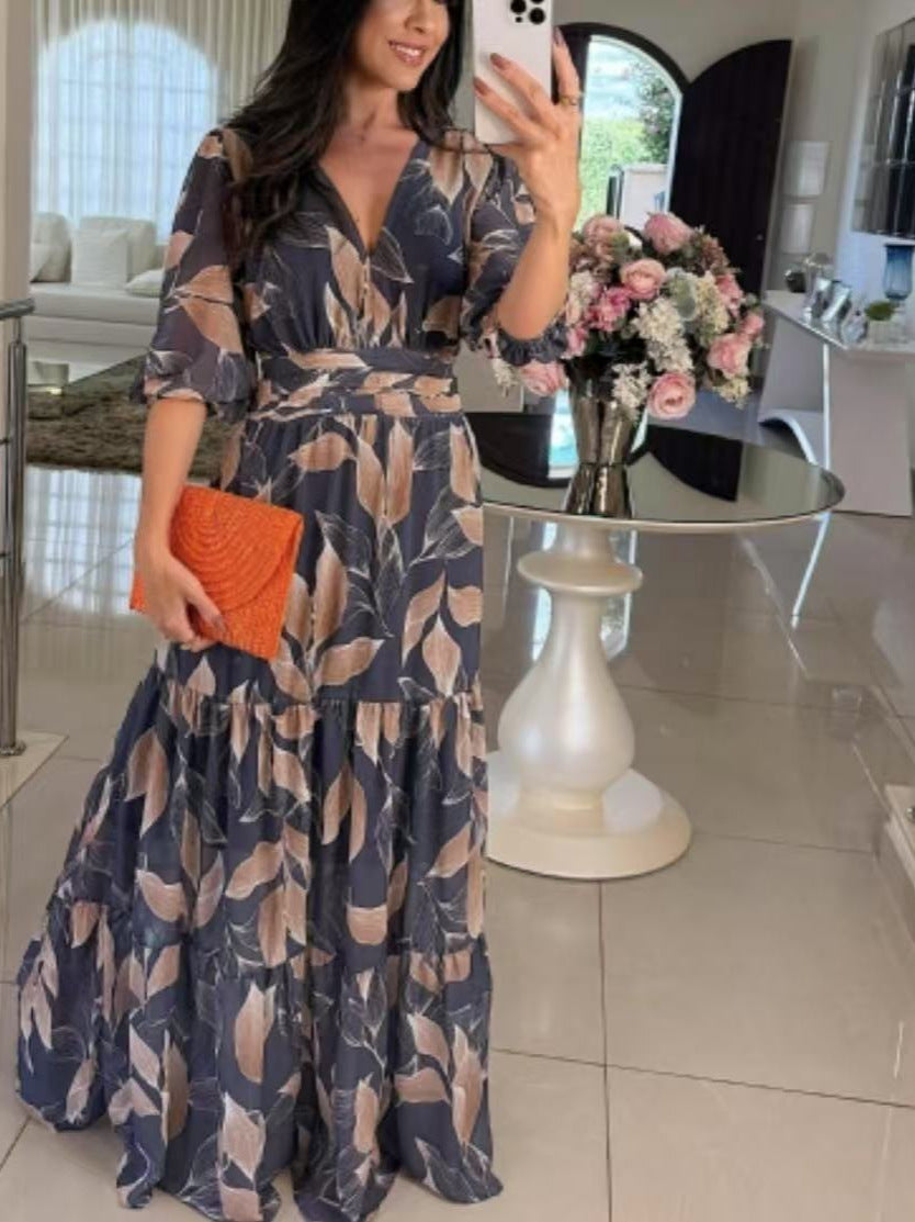 Maxi dress for women with floral design and light V-neck Lune London