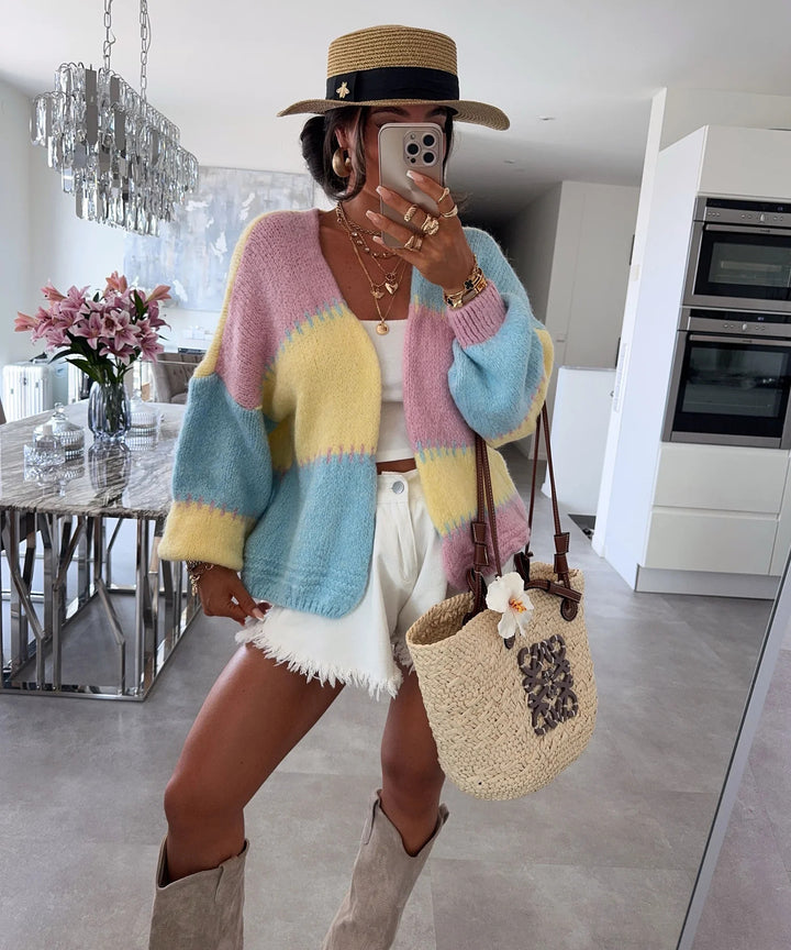 Cardigan de loisirs pour femmes avec des manches volumineuses et un motif géométrique Chic & Stil