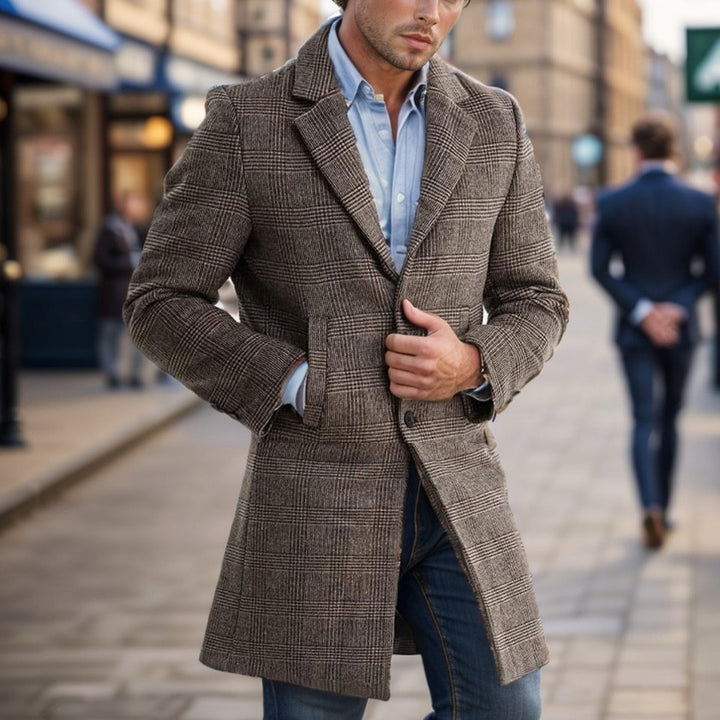 Long wool coat for men with plaid pattern Lune London