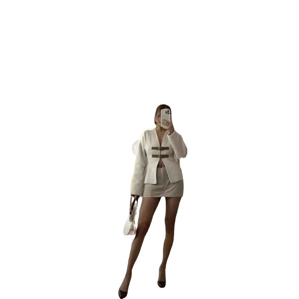 Women's elegant blazer with innovative closure system Lune London