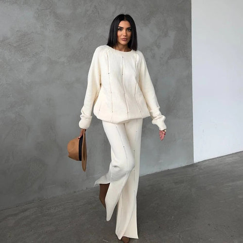 Comfortable knitted set for women with a modern cut and discreet accents Lune London