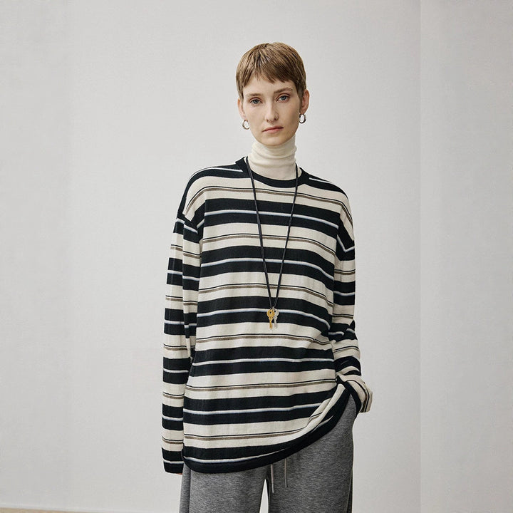 Sweater en tricot surdimensionné pour femmes avec un motif rayé contemporain Chic & Stil