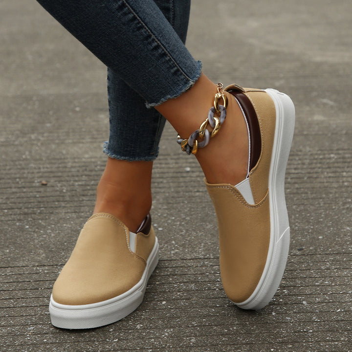 Women’s slip-on leisure shoes with elastic access and a non-slip sole Lune London