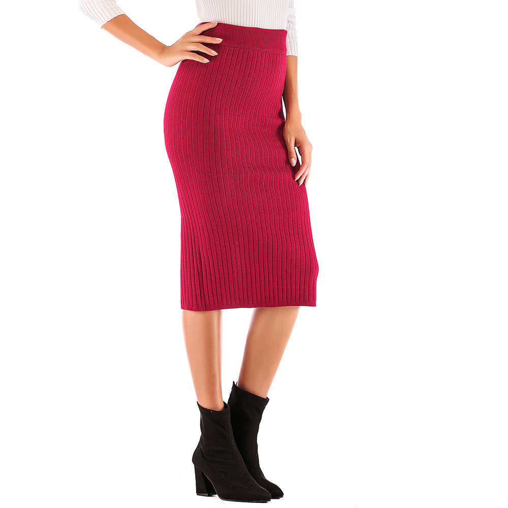 Ladies ribbed knit skirt with side slit Chic & Stil