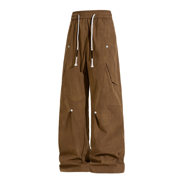 Fashionable women's cargo pants with elastic waist and deep pockets Lune London