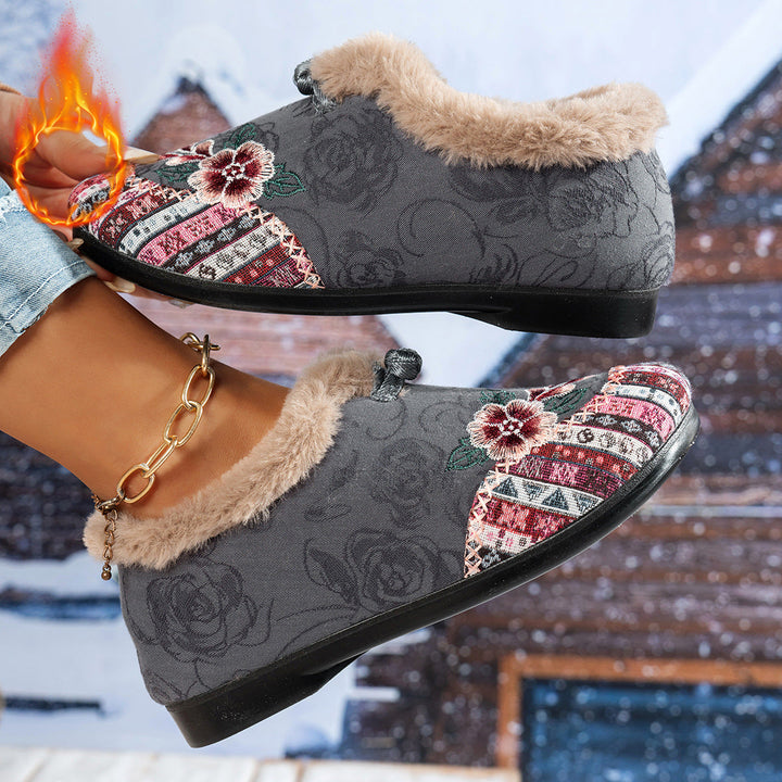 Lune London | Women's slippers with soft lining and trendy flower design