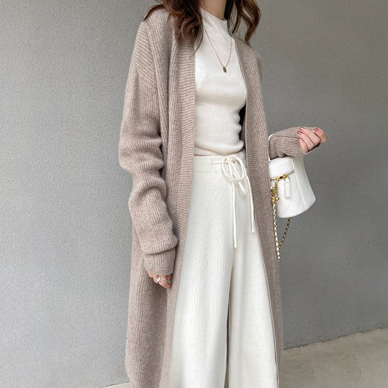 Knit cardigan for women with a relaxed fit and practical pockets Lune London