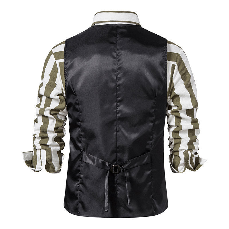 Elegant suit vest for men with modern cut and practical pockets Lune London