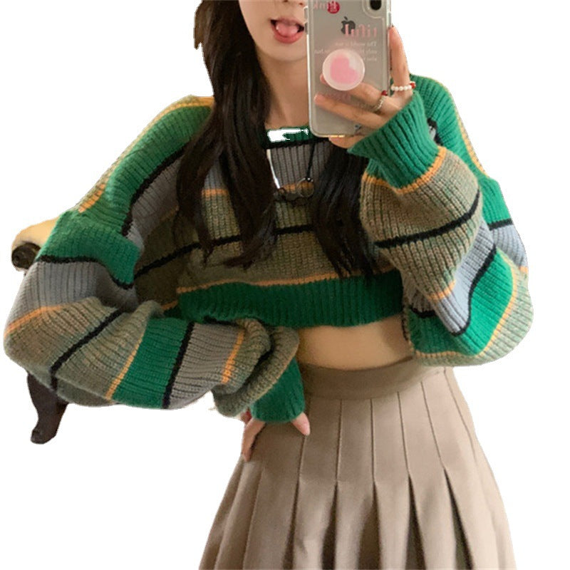 Casual short knit pullover for women with wide sleeves and a striped pattern Lune London