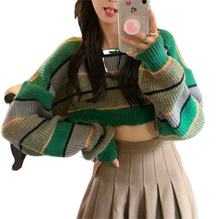 Casual short knit pullover for women with wide sleeves and a striped pattern Lune London