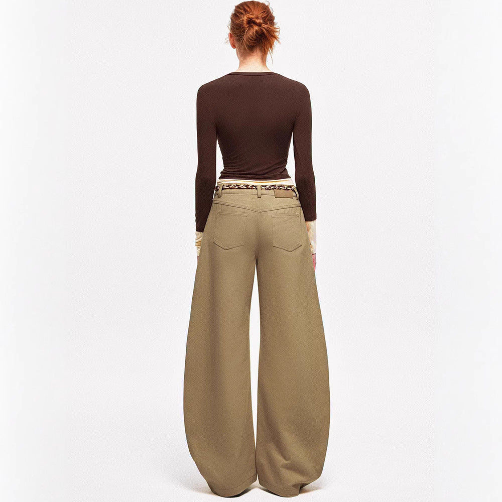 Pantalons Chino Amples pour Femmes avec Design Élégant et Ceinture Tressée Chic & Stil