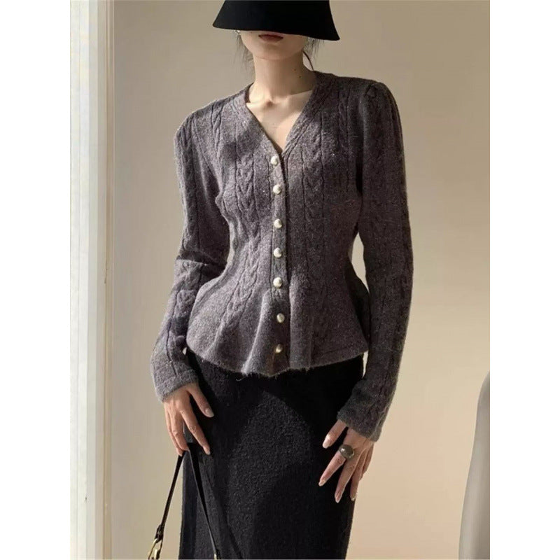 Cardigan pour femmes avec coupe ajustée et motif en corde Chic & Stil
