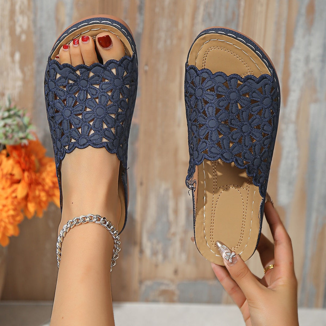 Women's heeled sandals with lace floral pattern and flexible insole Lune London