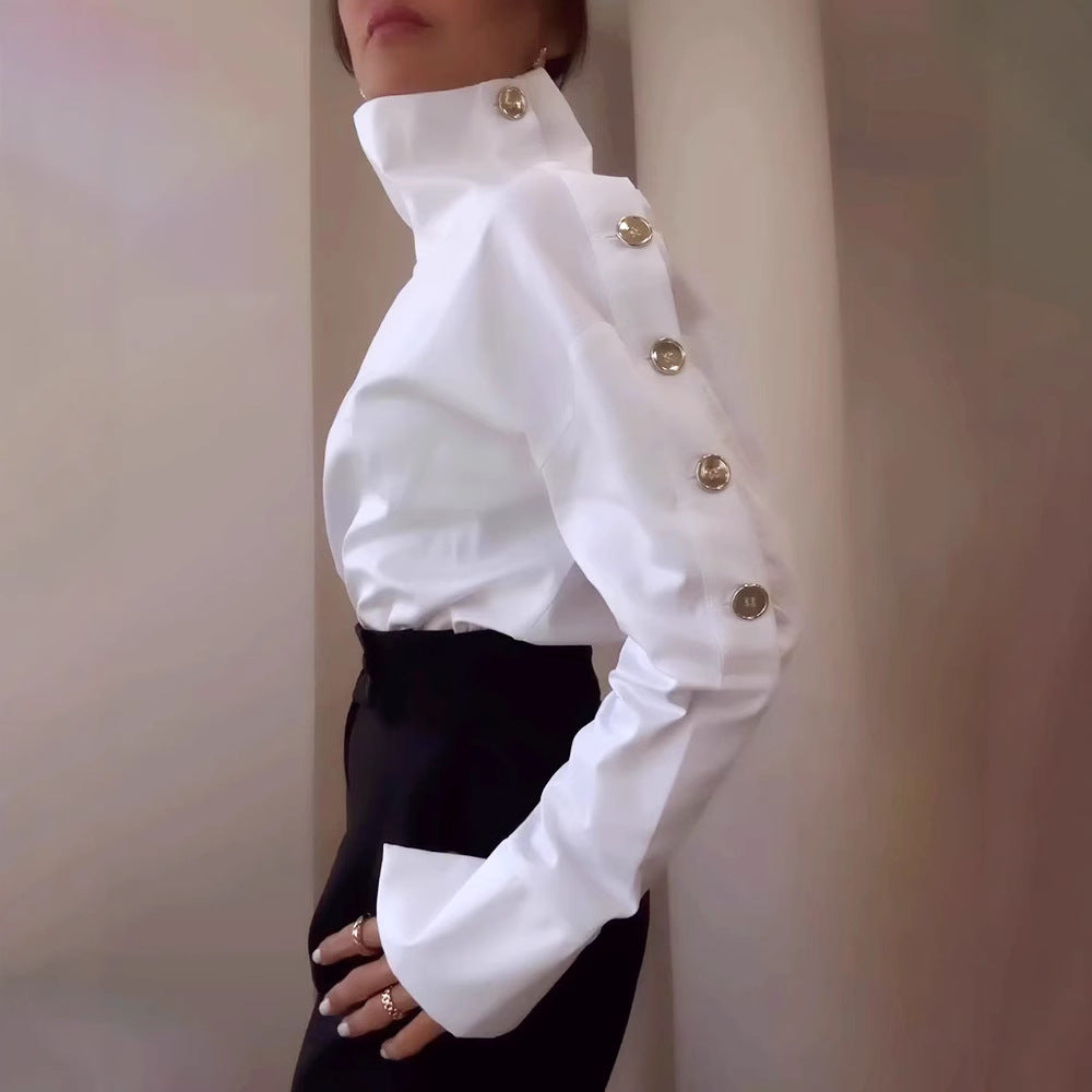 Blouse femme avec des détails de boutons élégants et un col montant Chic & Stil