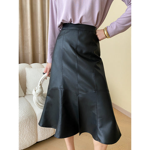 Ladies Elegant Leather Skirt with Flared Cut Chic & Stil