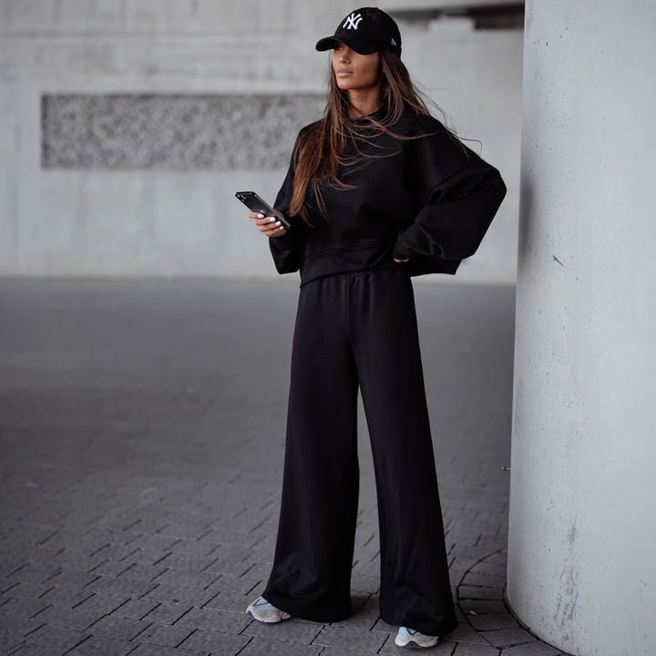 Women Oversized Comfortable Loungewear Set with Loose Fit and Oversized Collar Lune London