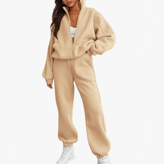 Women's sporty hoodie set with high collar Lune London