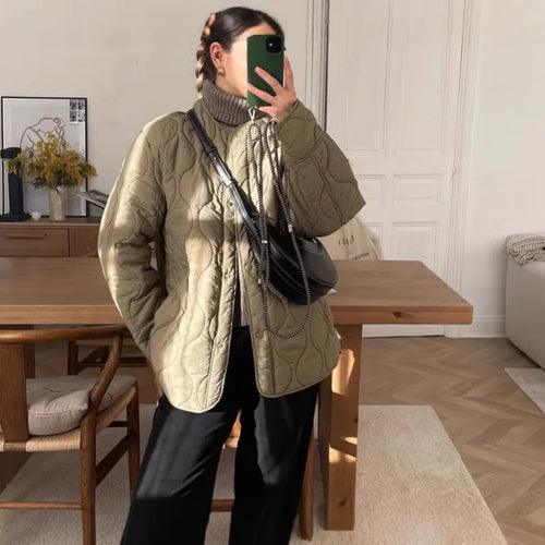 Quilted Transition Jacket for Women with Side Pockets and Elegant Cut Lune London