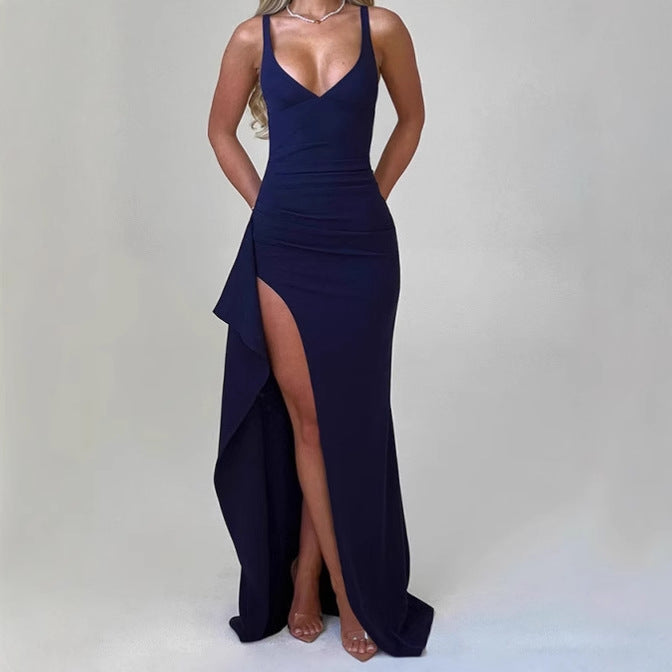Elegant maxi dresses for women with a side slit and seductive V-neck Lune London