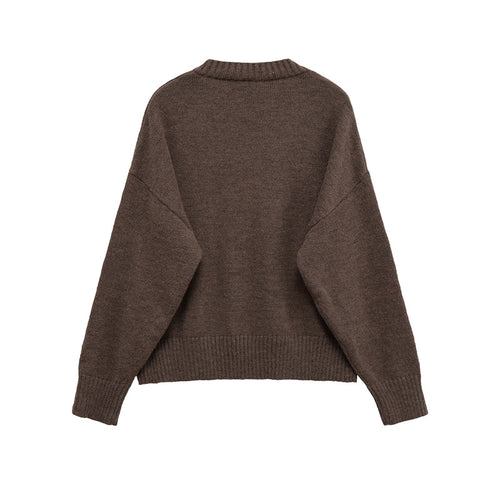 Comfortable knitted sweater for women with V-neck and generous fit Lune London