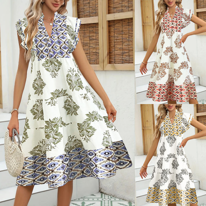 Casual blouse dress for women with floral pattern and modern V-neck Lune London