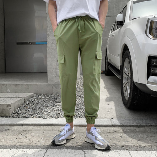 Men's cargo pants with elastic waistband and practical side pockets Lune London