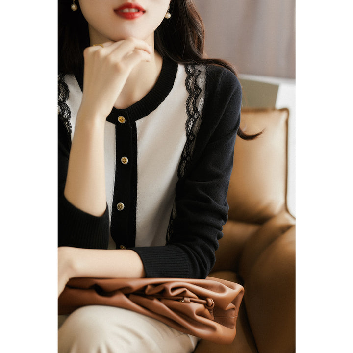 Cardigan élégant pour femmes avec finition en dentelle Chic & Stil