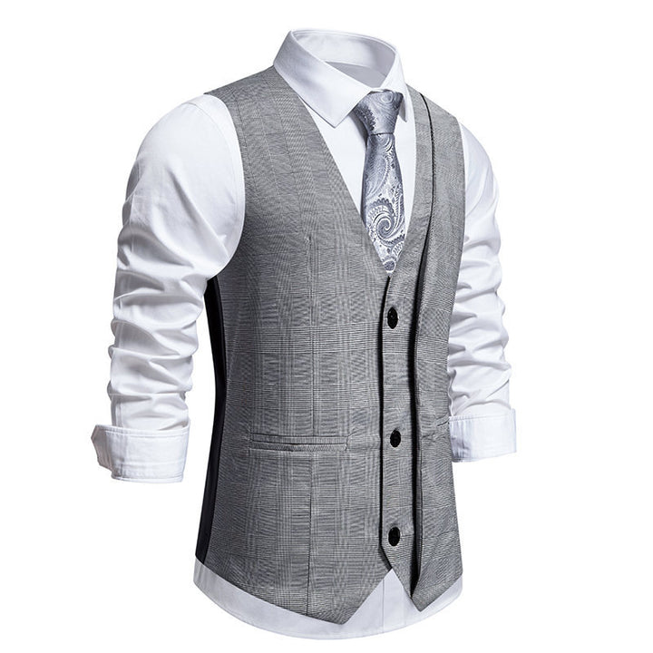Elegant suit vest for men with a classic herringbone pattern and practical pockets Lune London