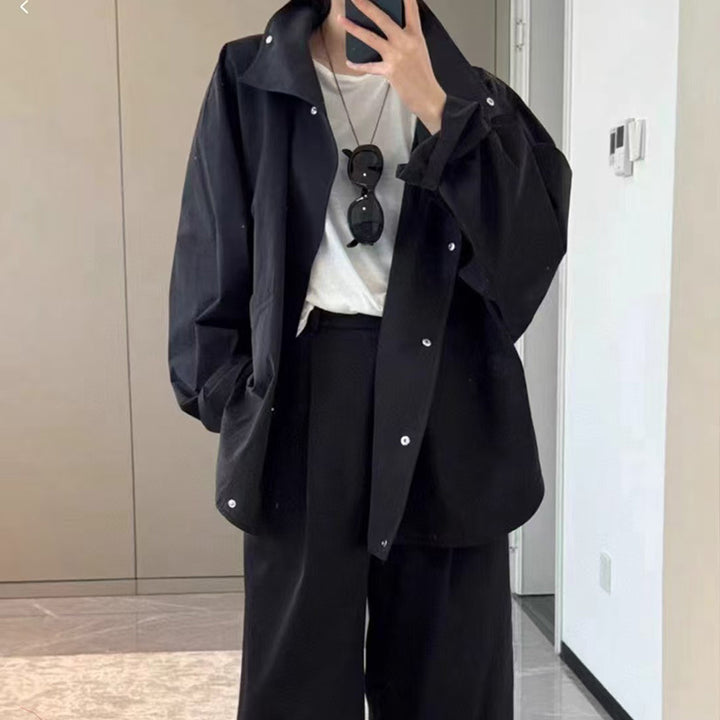 Elegant transition jacket for women with wide lapels and practical pockets Lune London