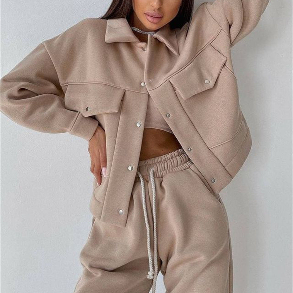 Women’s sports set consisting of an oversized jacket and comfortable jogging pants Lune London