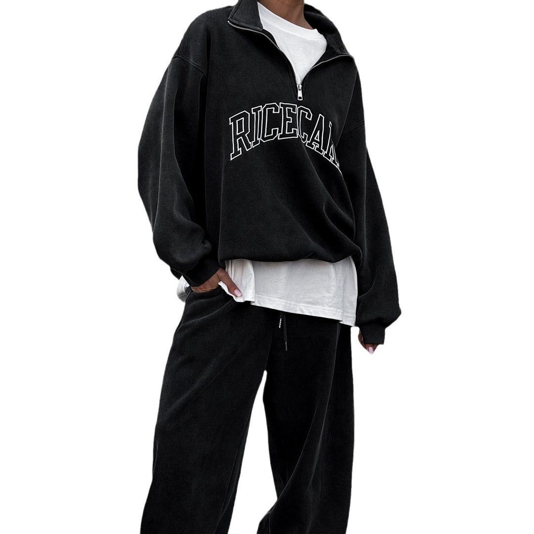 Comfortable oversized sweatshirt for women with high-quality zip and relaxed fit Lune London