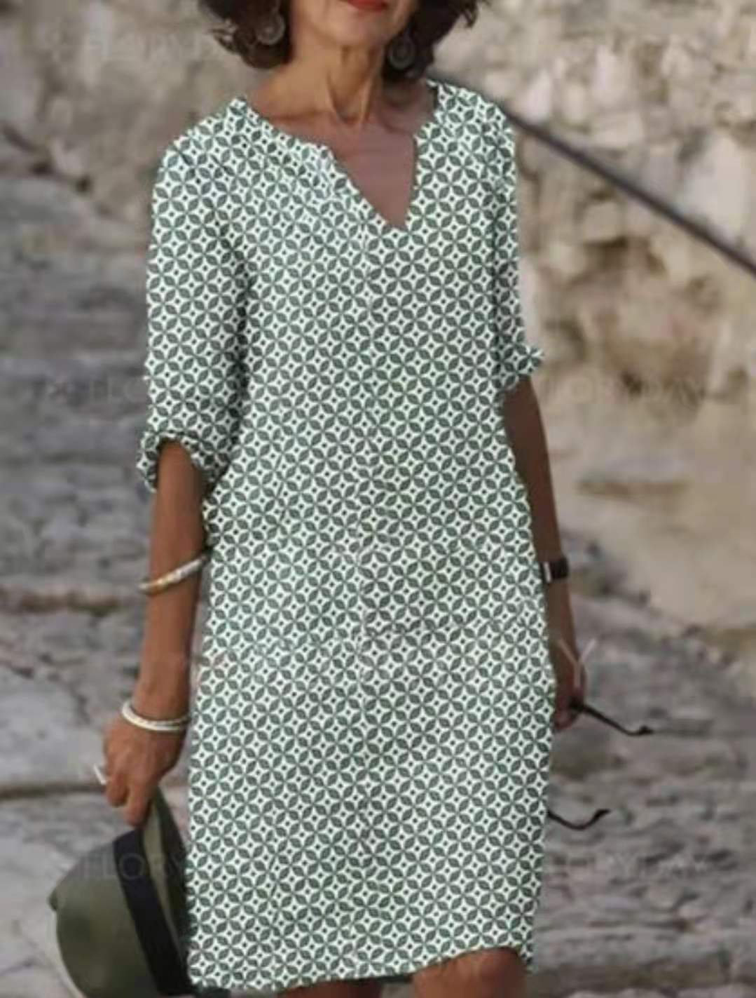 Casual midi dress for women with V-neck and practical buttons Lune London