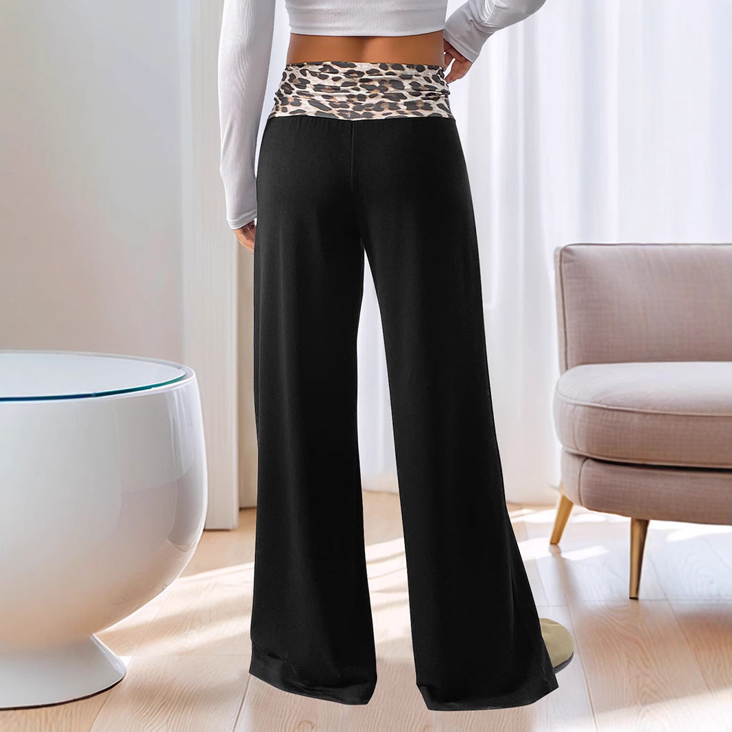 High-waisted lounge pants for women with a rubber belt in chic leopard style