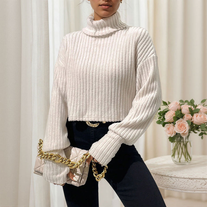Chic & Stil women's cropped sweatshirt with high collar and finely ribbed structure