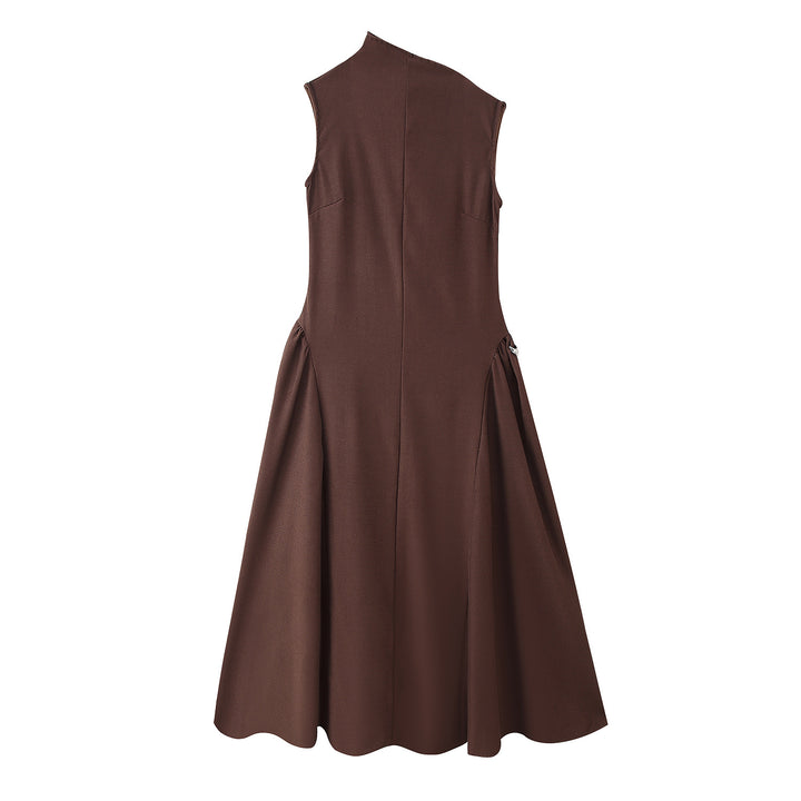 Sleeveless evening dress for ladies with asymmetrical cut and elegant fall Lune London